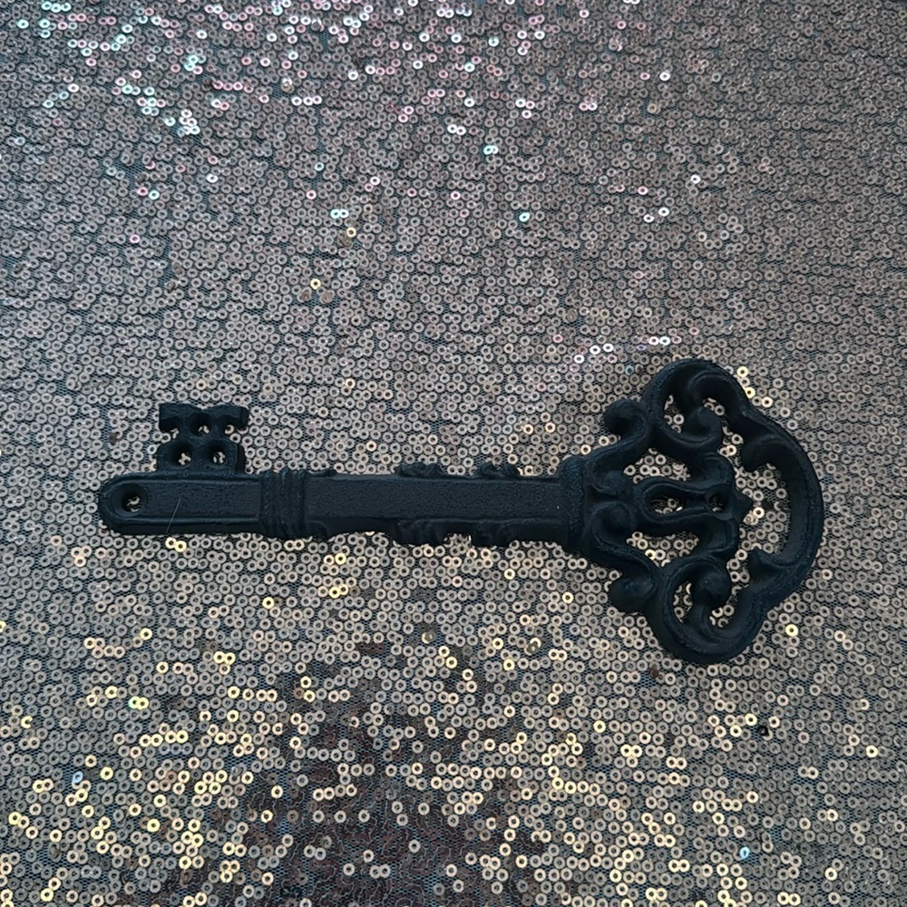 Vintage Cast Iron Decorative Skeleton Key